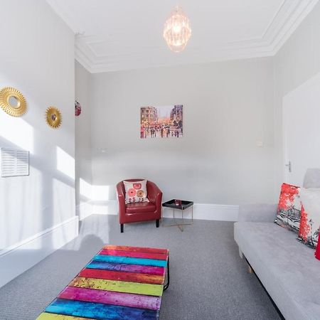 3 Bedroom Saks - 2 Living Area House In Newland Ave Hull Kingston upon Hull Eksteriør bilde