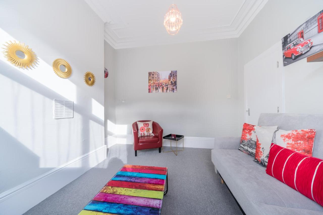 3 Bedroom Saks - 2 Living Area House In Newland Ave Hull Kingston upon Hull Eksteriør bilde
