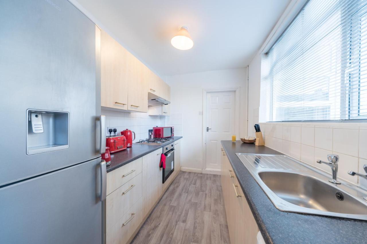3 Bedroom Saks - 2 Living Area House In Newland Ave Hull Kingston upon Hull Eksteriør bilde